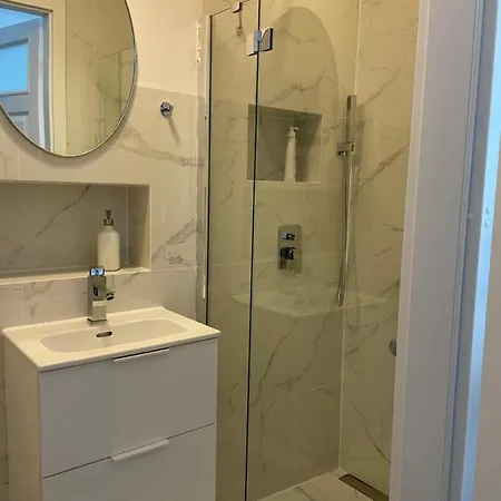 Dina Apartamento